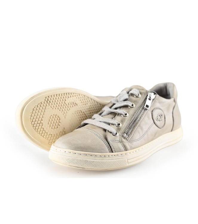 AQA Sneaker
