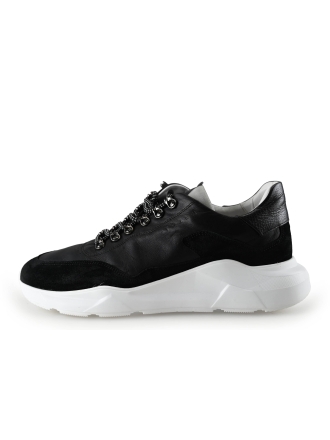 Tozen Sneaker