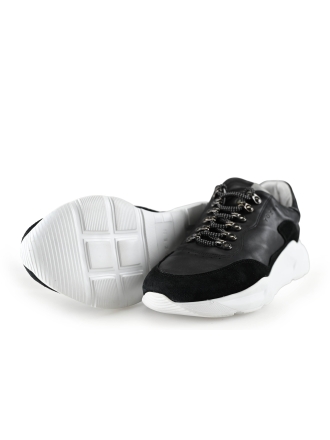 Tozen Sneaker