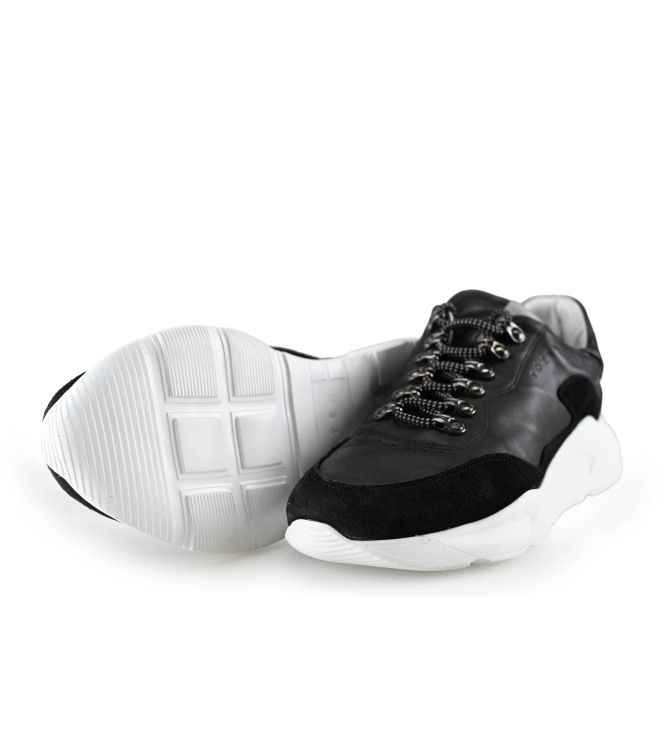 Tozen Sneaker