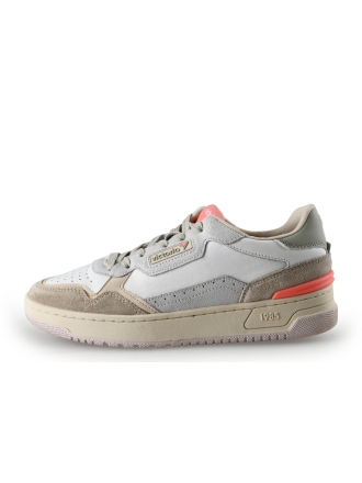Victoria Sneaker