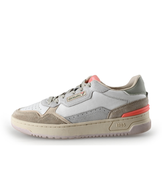Victoria Sneaker