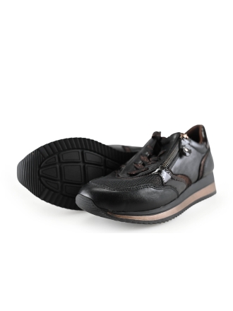 Easy Street Sneaker