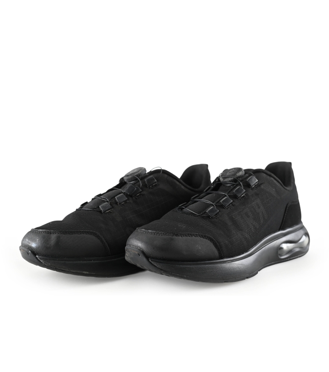 Red-Rag Sneaker