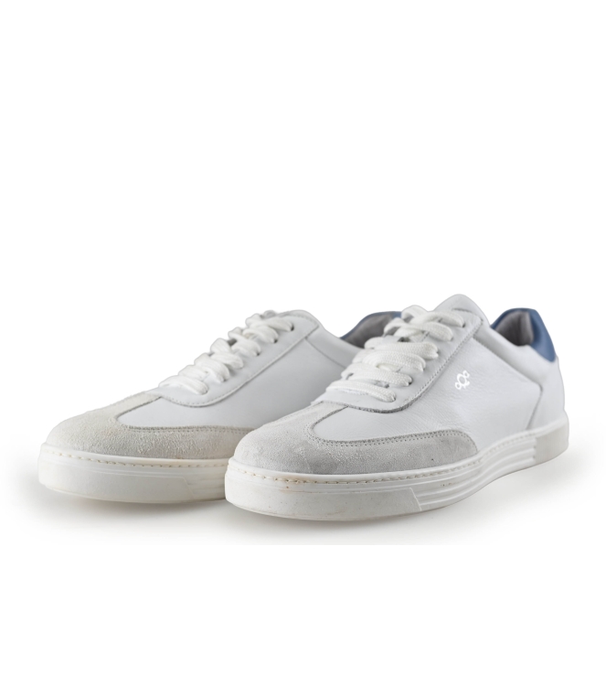 AQA Sneaker