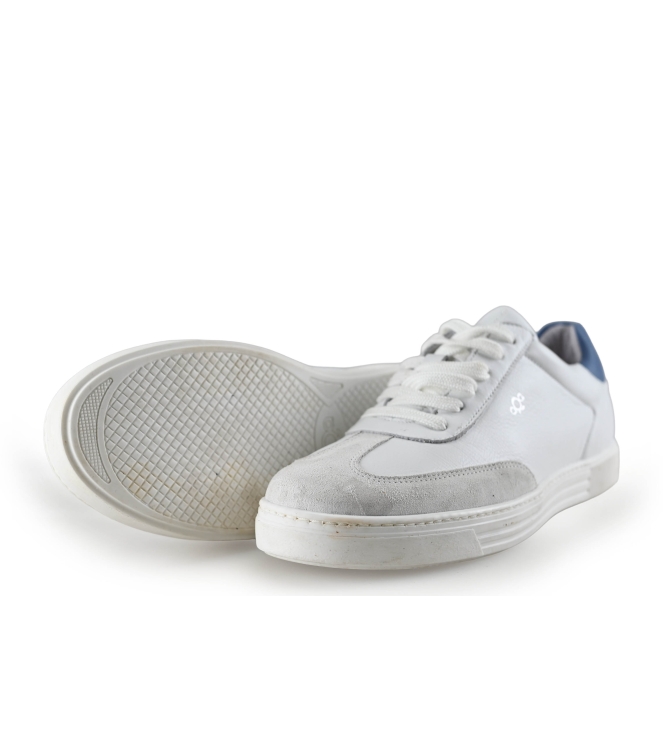 AQA Sneaker
