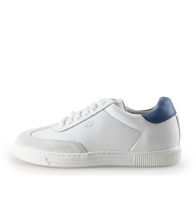 AQA Sneaker