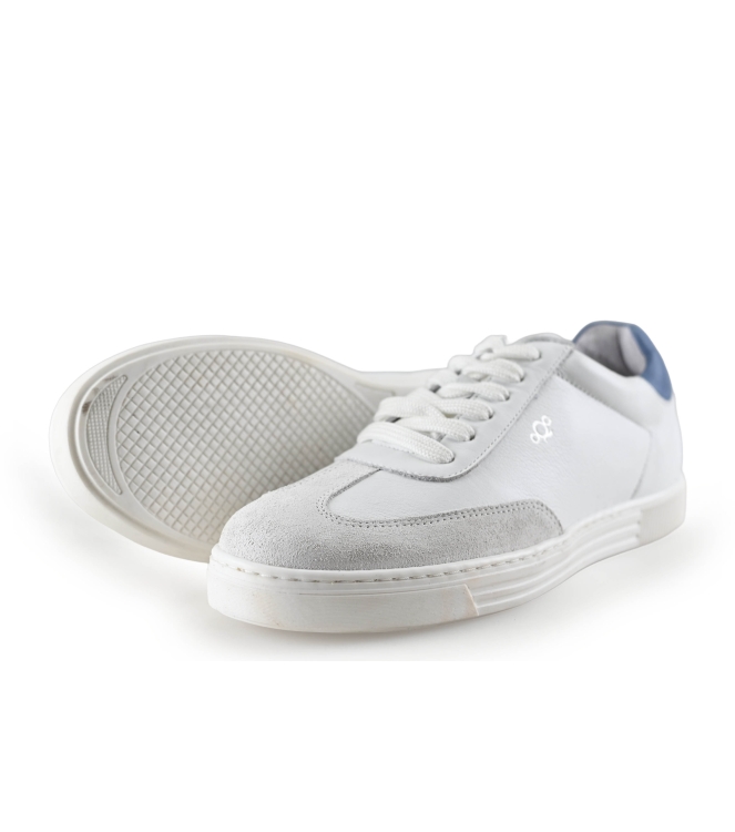 AQA Sneaker