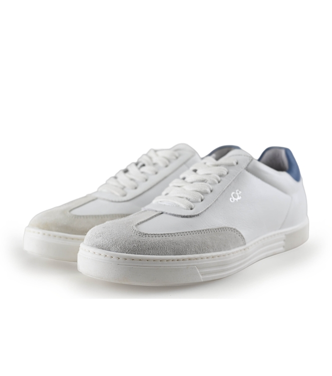 AQA Sneaker