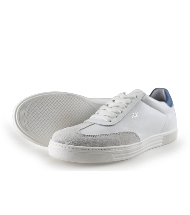 AQA Sneaker