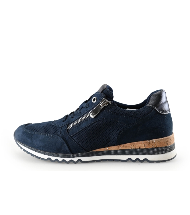 Nova Sneaker