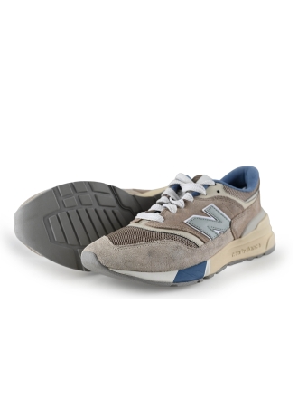 New Balance Sneaker