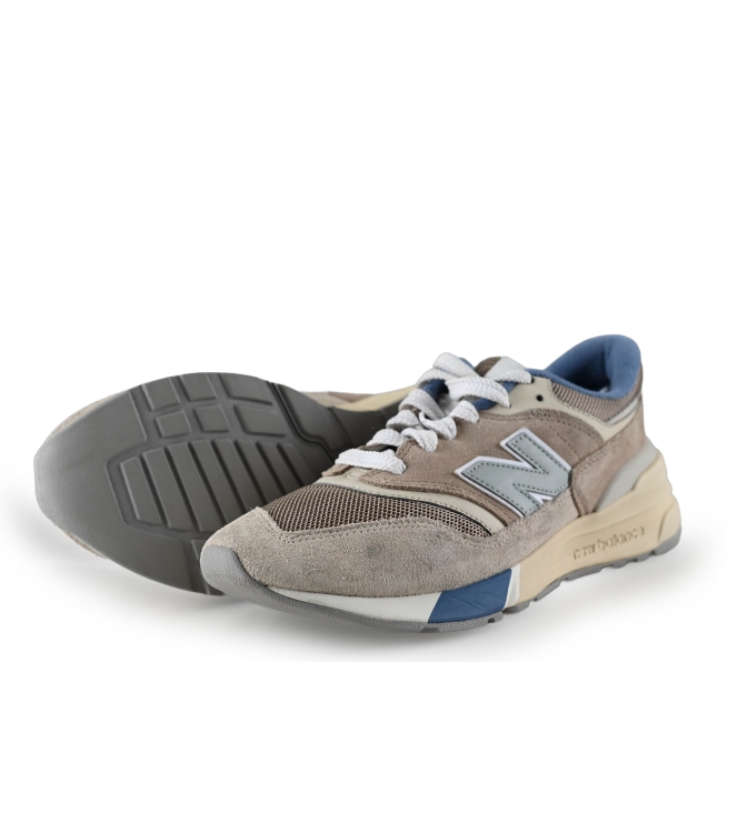 New Balance Sneaker