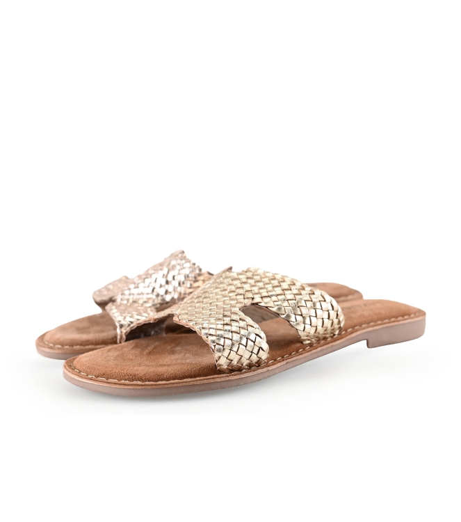 Lazamani Flip-Flops