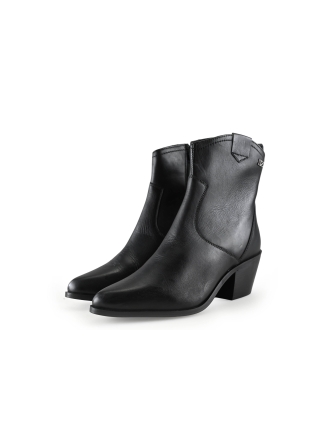 Carmela Stiefel