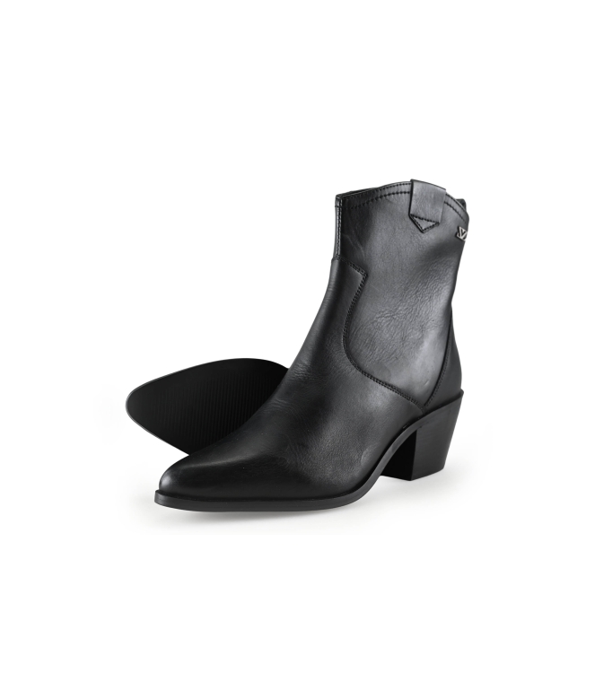 Carmela Stiefel