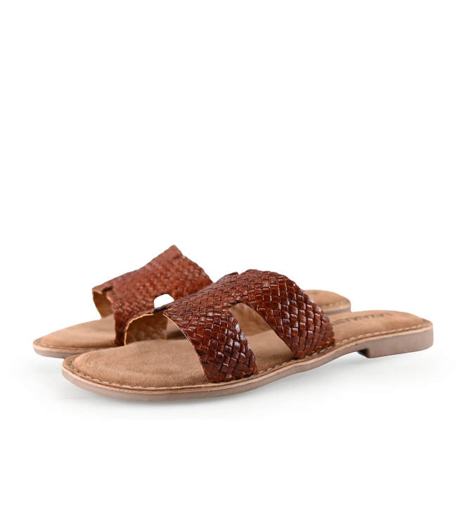 Lazamani Flip-Flops