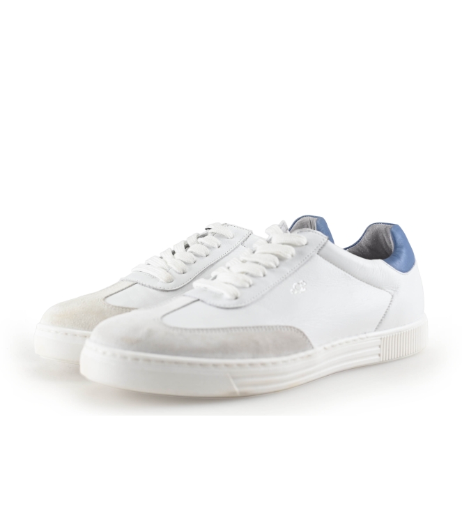 AQA Sneaker