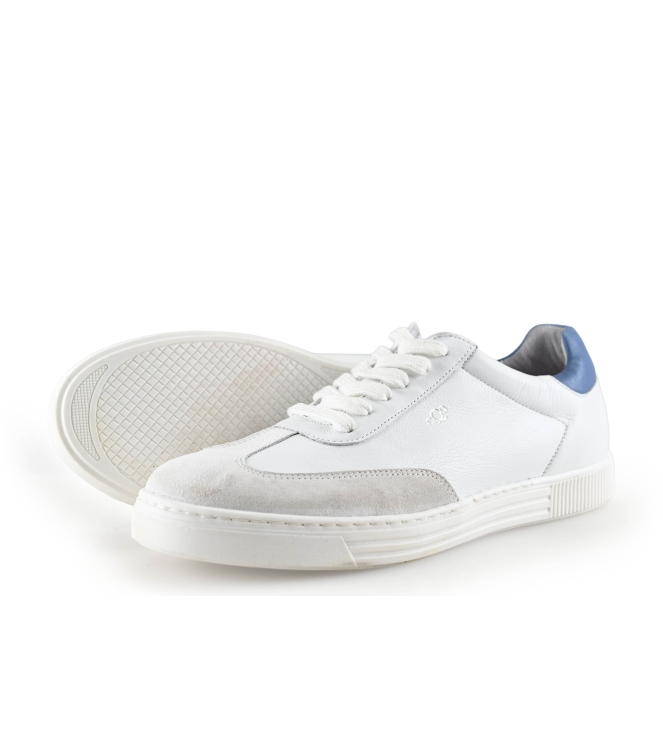 AQA Sneaker