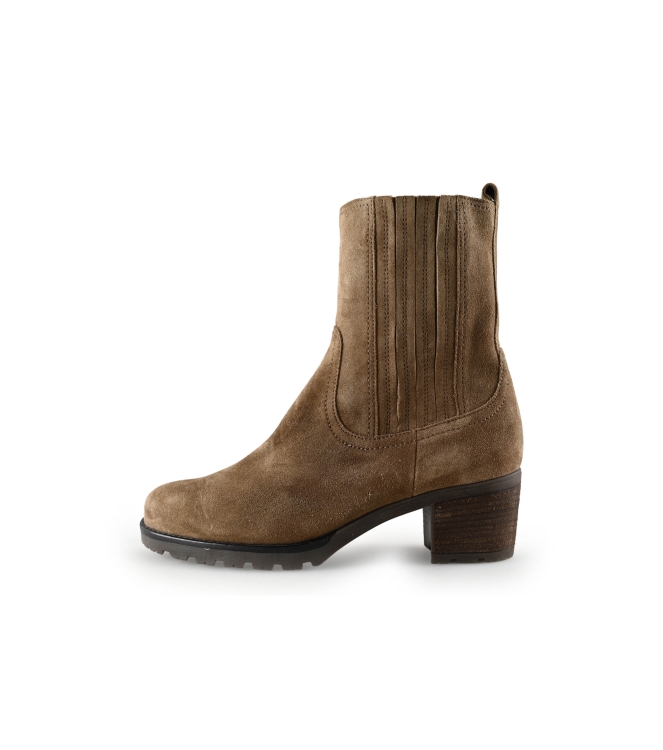 Gabor Chelsea boots