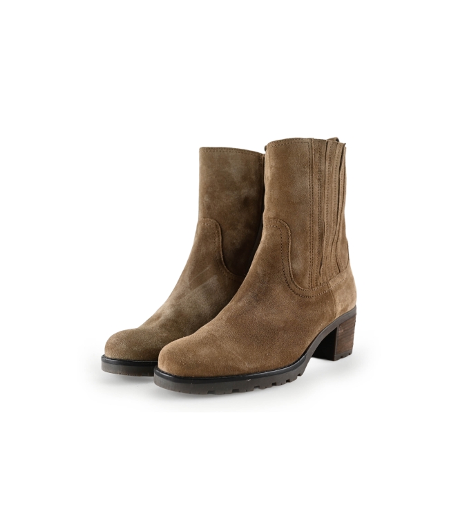 Gabor Chelsea boots