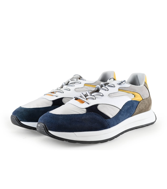 Vertice Sneaker