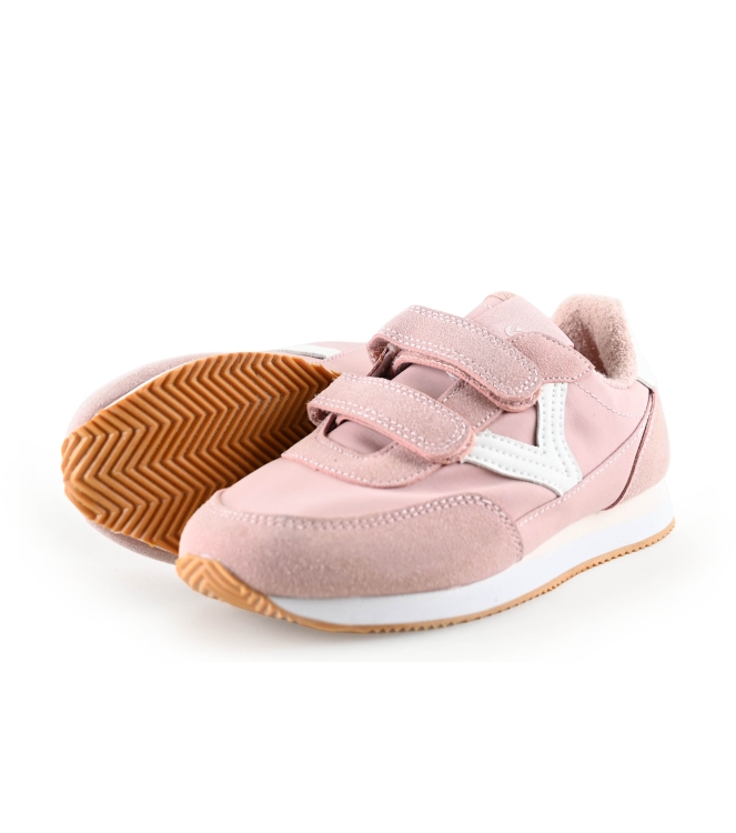 Victoria Sneaker