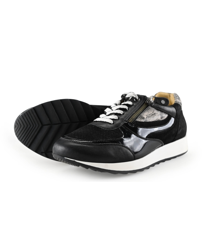 Helioform Sneaker