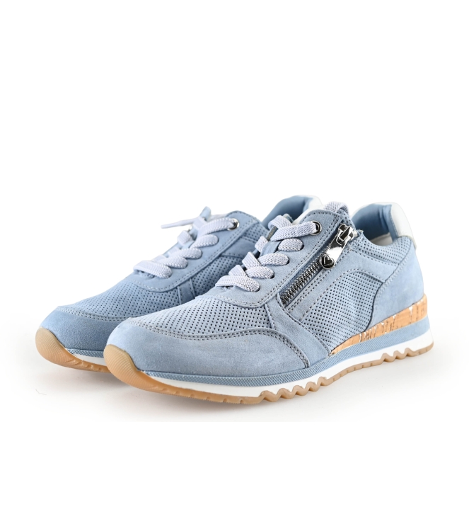 Nova Sneaker