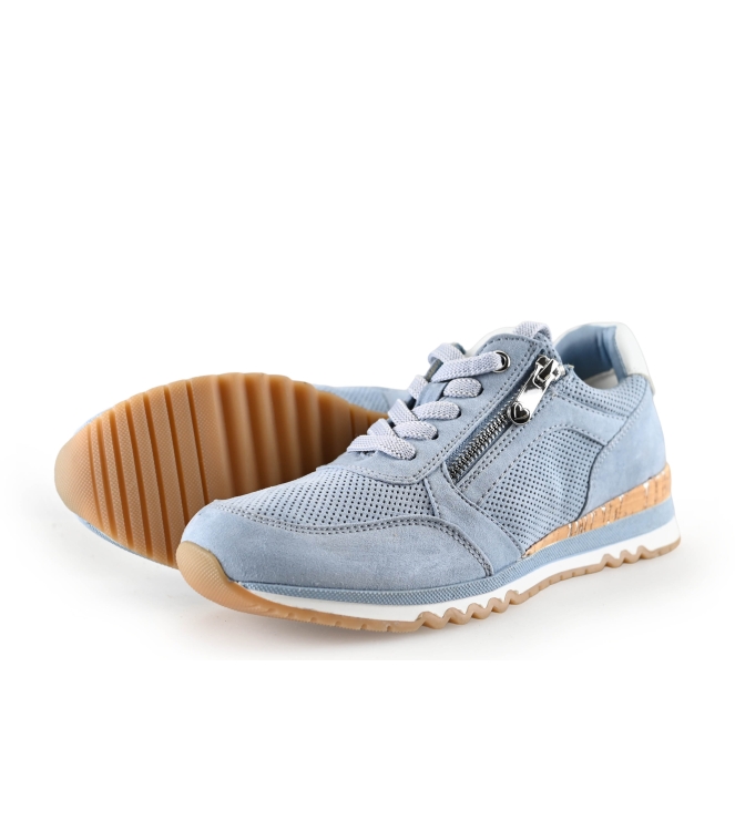 Nova Sneaker