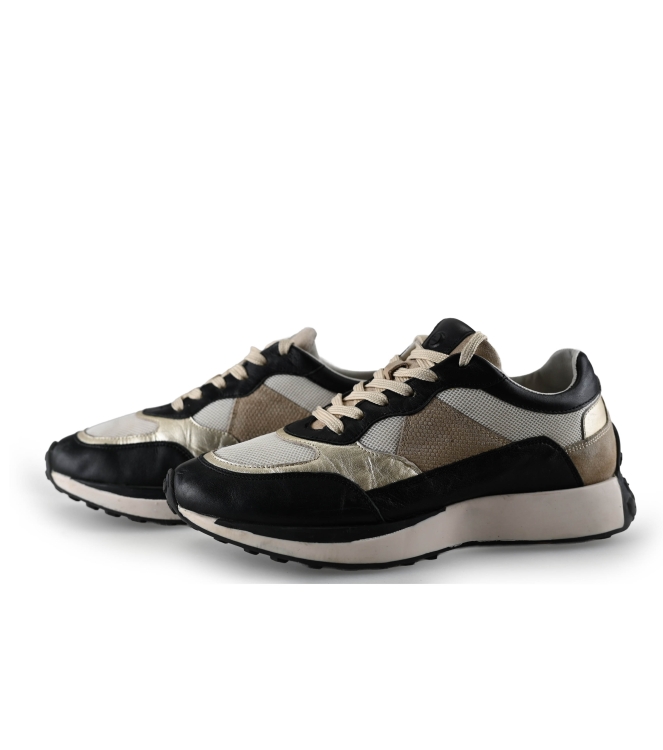 No Stress Sneaker