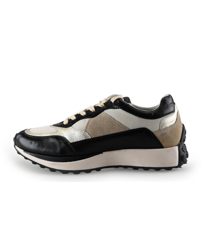 No Stress Sneaker