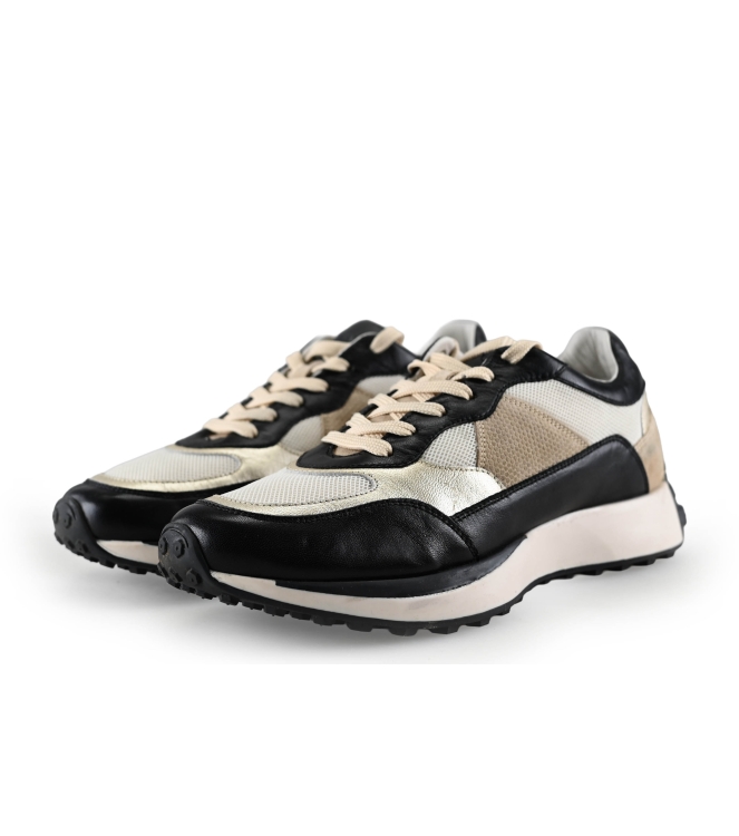 No Stress Sneaker