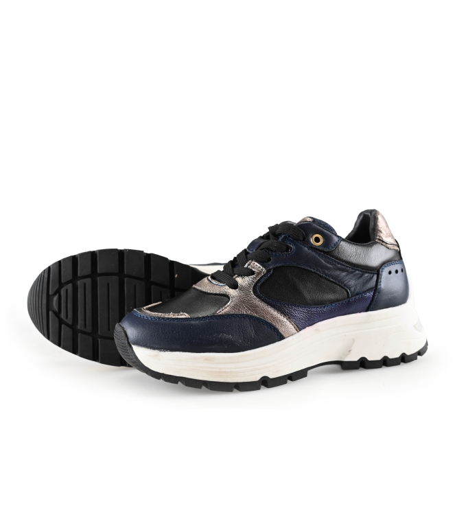 Manfield Sneaker