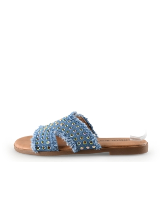 Ann Rocks Flip-Flops