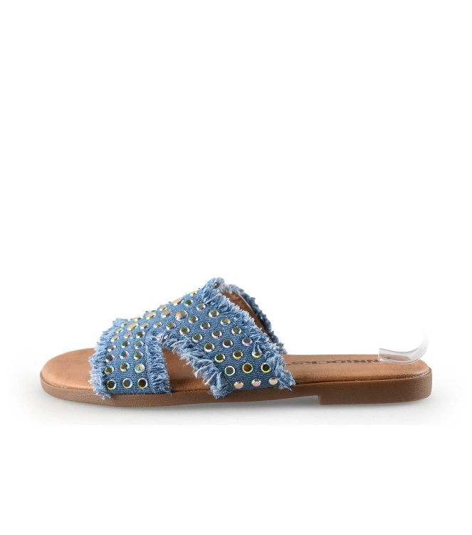 Ann Rocks Flip-Flops