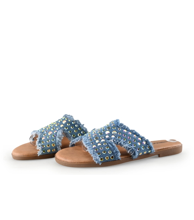 Ann Rocks Flip-Flops