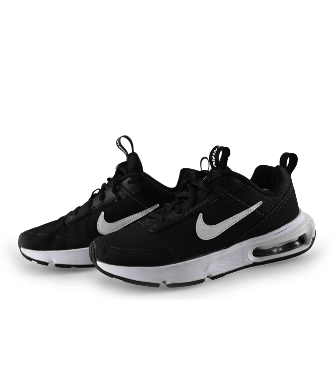 Nike Sneaker