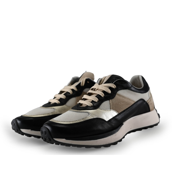 No Stress Sneaker