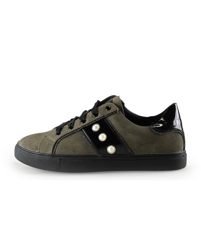 Sojos Sneaker