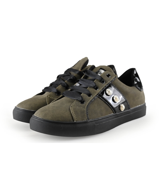 Sojos Sneaker