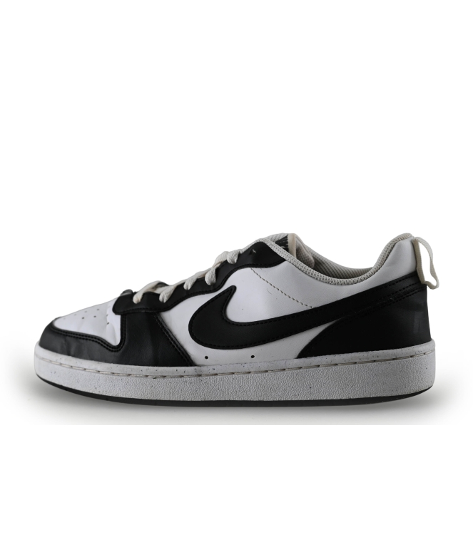 Nike Sneaker