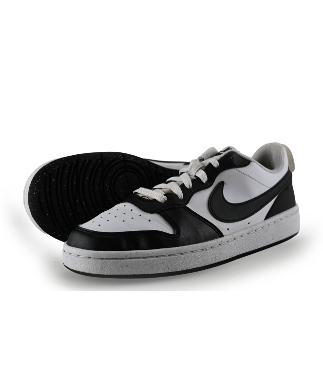 Nike Sneaker