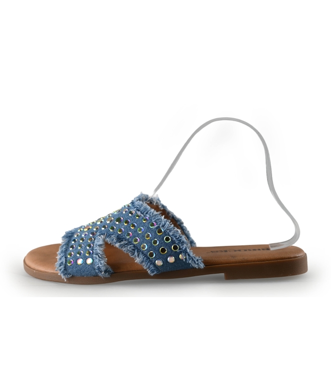 Ann Rocks Flip-Flops