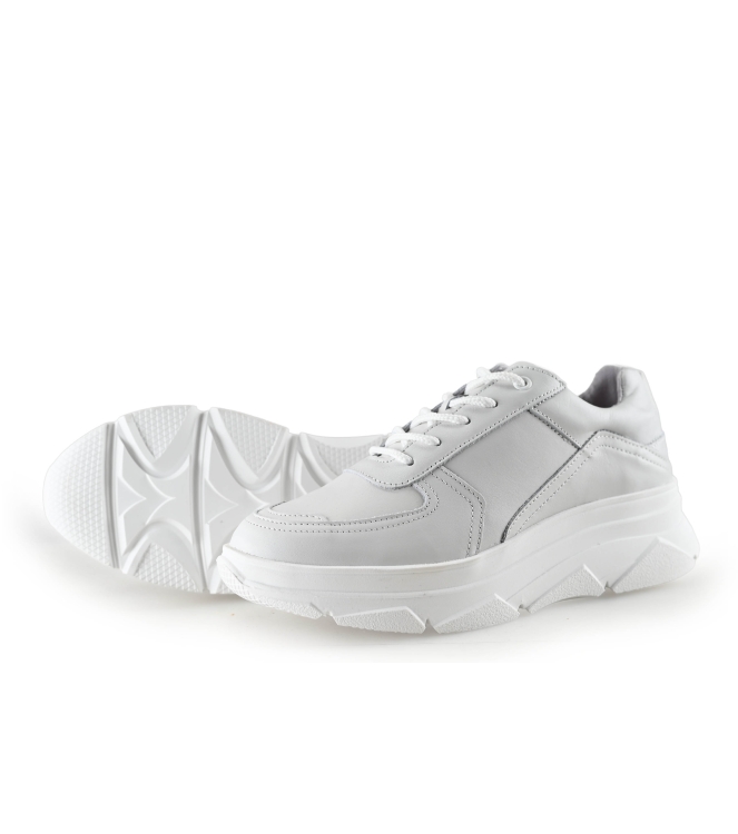 Bridge Footwear Sneaker