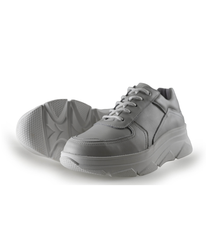 Bridge Footwear Sneaker