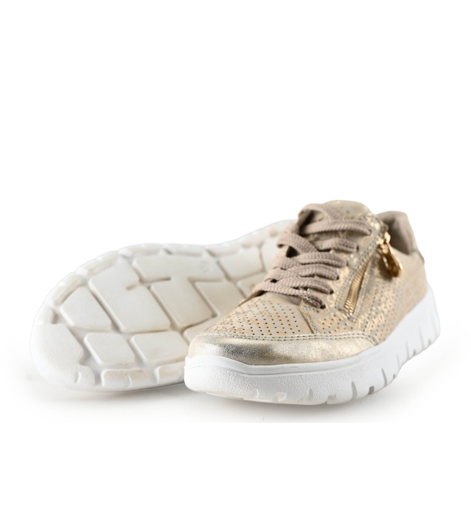 Hoe Ch Sneaker