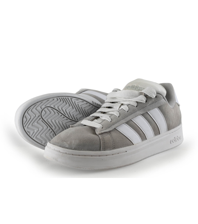 Adidas Sneaker
