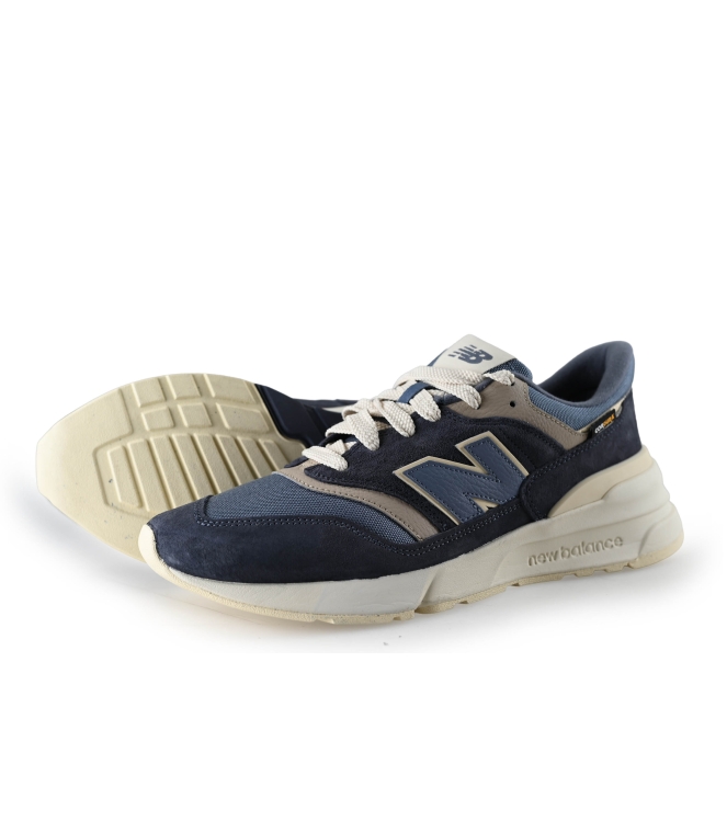 New Balance Sneaker