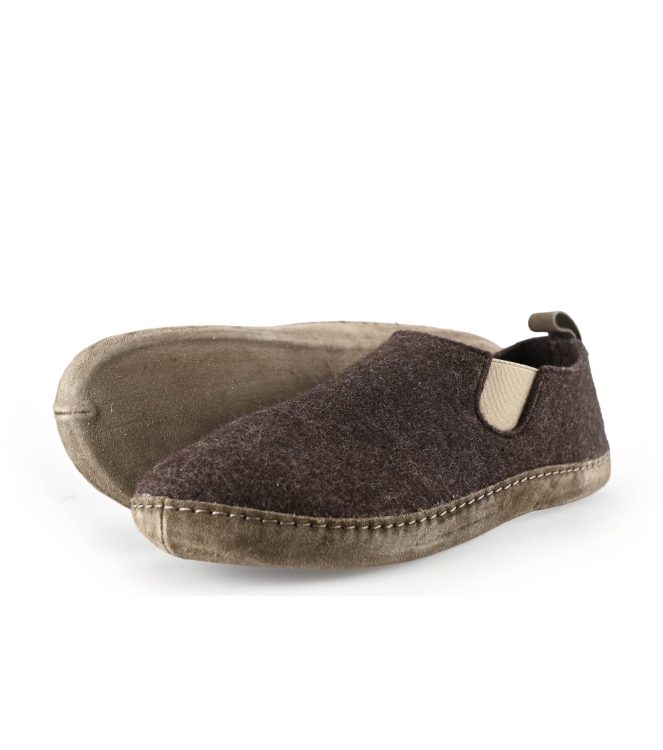 Travelin Slip-ons